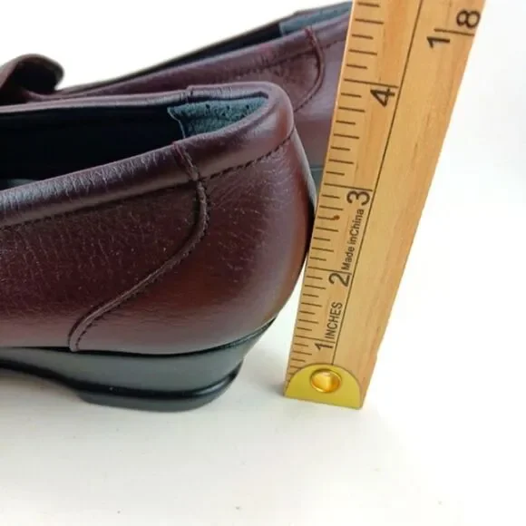 SAS NWOT Classic Timeless Slip-On Leather Loafer Woman's 8.5. Burgandy/Brownish. - Picture 4 of 12
